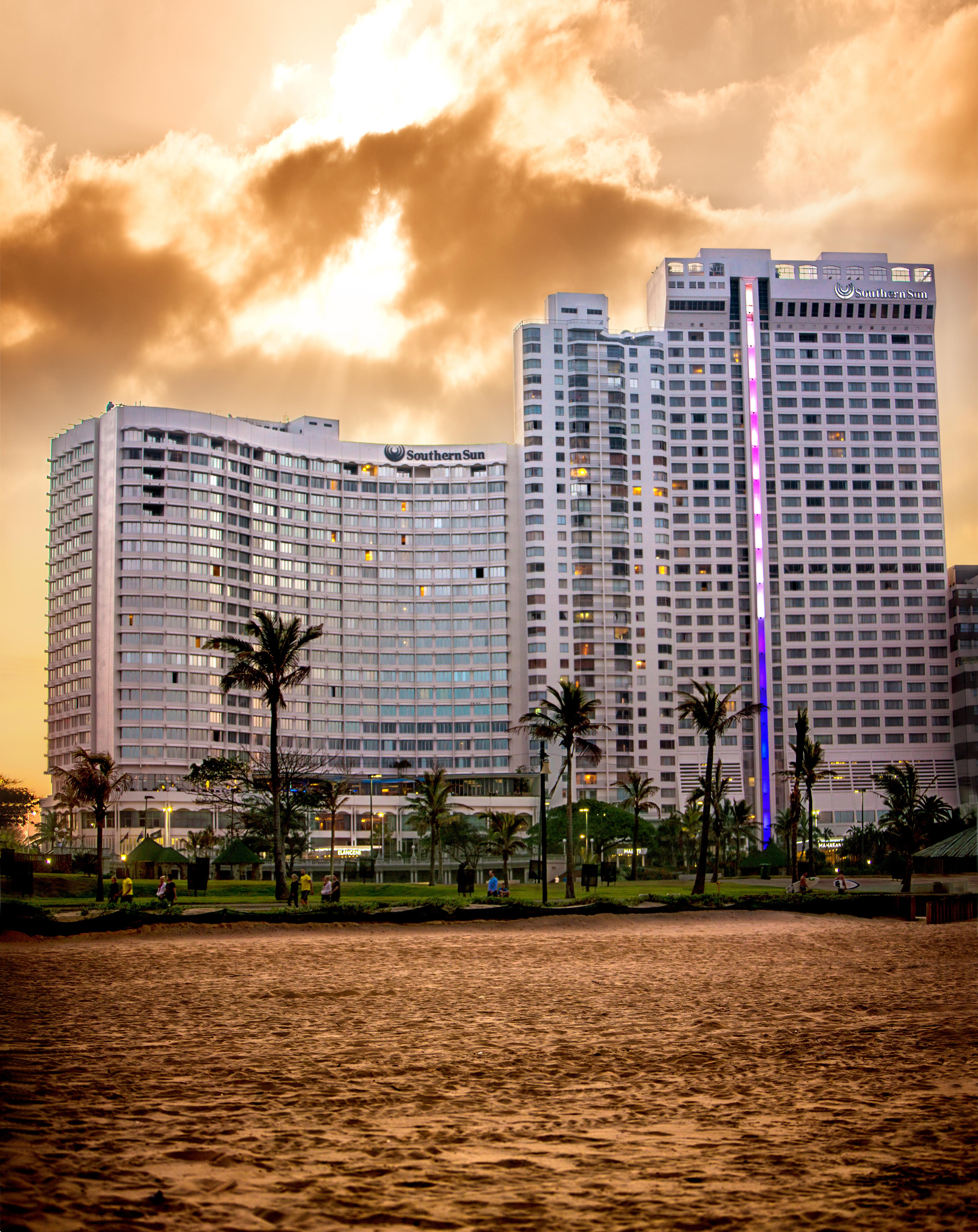 Southern Sun Elangeni & Maharani Hotel Durban Exterior photo